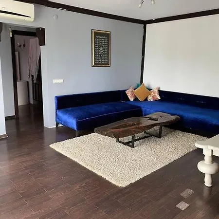 Villa With Detached Pool Overlooking Sapanca